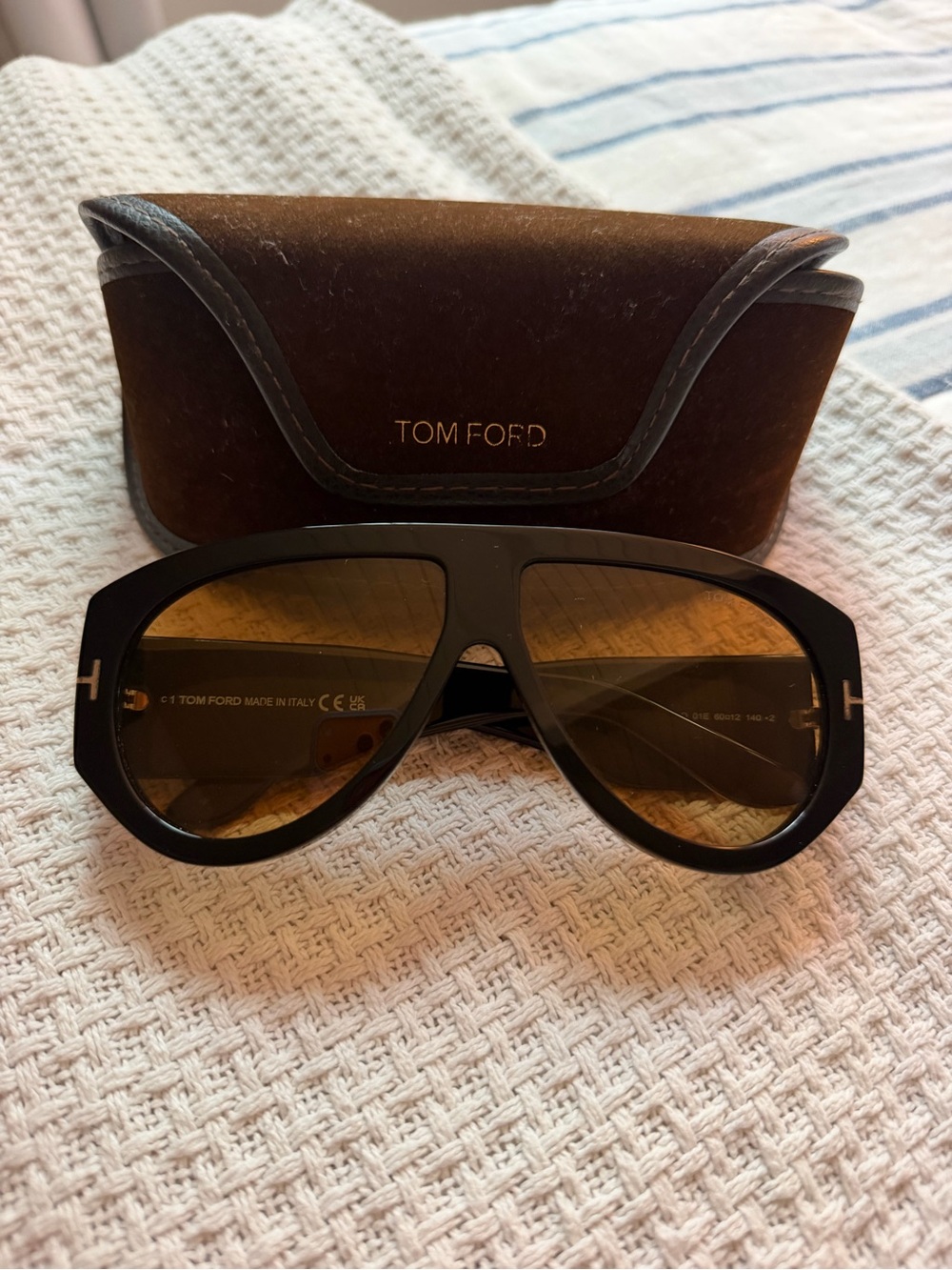 Sunglasses with Tom Ford Case